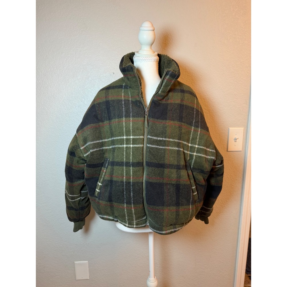 American Eagle Reversible Plaid Fleece Sherpa Puffer Jacket Olive Green XS